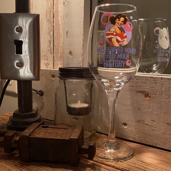 Other - FREE w/ bundle over $20! Wine Glass